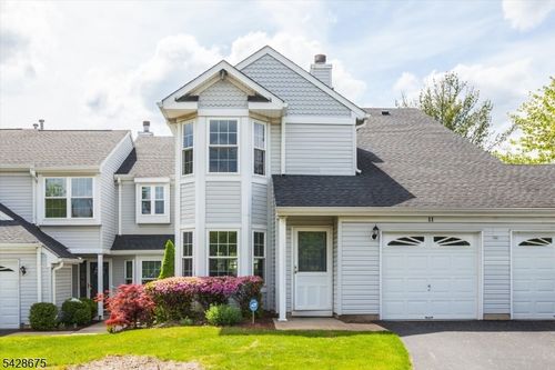11 Letts Ct, Sayreville, NJ, 08872-2706 | Card Image