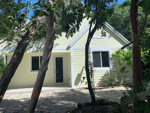 143 N Hammock Rd, ISLAMORADA, FL, 33036-3507 | Card Image