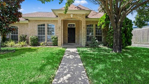 426 27th St, San Leon, TX, 77539-6887 | Card Image