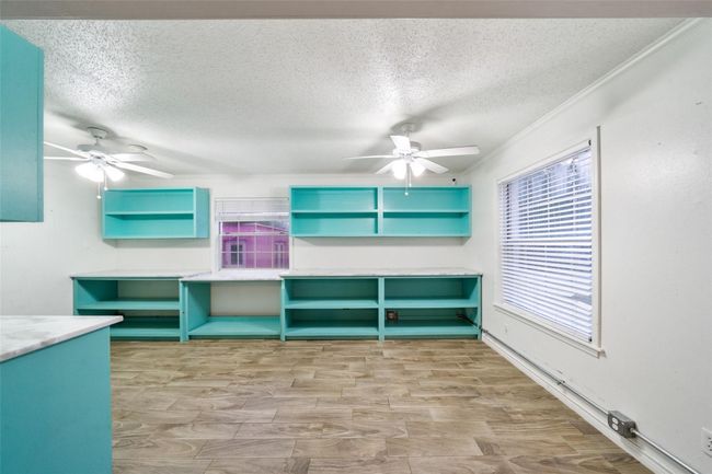 1406 Avenue Q, House other with 3 bedrooms, 3 bathrooms and 2 parking in Huntsville TX | Image 11