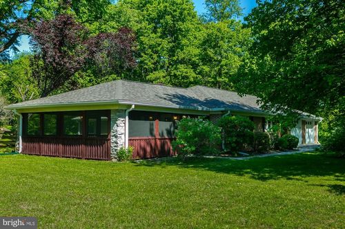 35 Grant Rd, CHARLES TOWN, WV, 25414-4341 | Card Image