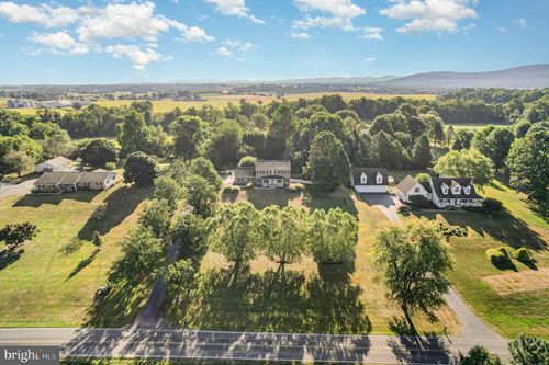 124 S Ridge Rd, Boiling Springs, PA, 17007-9712 | Card Image