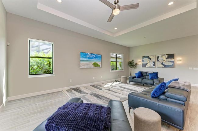 7113 Gradford Ct, House other with 3 bedrooms, 4 bathrooms and null parking in Lakewood Ranch FL | Image 14