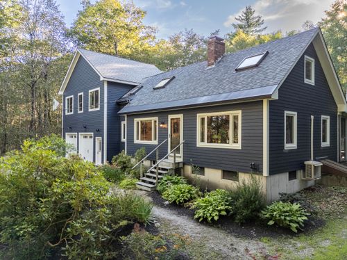 23 Mountain View Road, Gray, ME, 04039 | Card Image