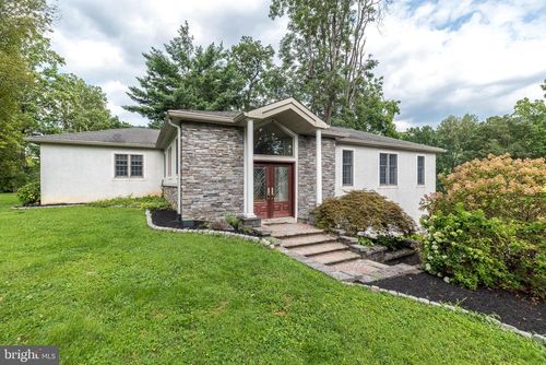 1001 Jones Rd, CONSHOHOCKEN, PA, 19428-2617 | Card Image