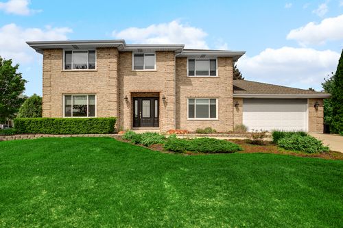 22250 Heritage Dr, Frankfort, IL, 60423-8523 | Card Image