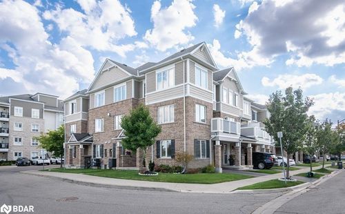 961 Nadalin Hts, Milton, ON, L9T8R3 | Card Image