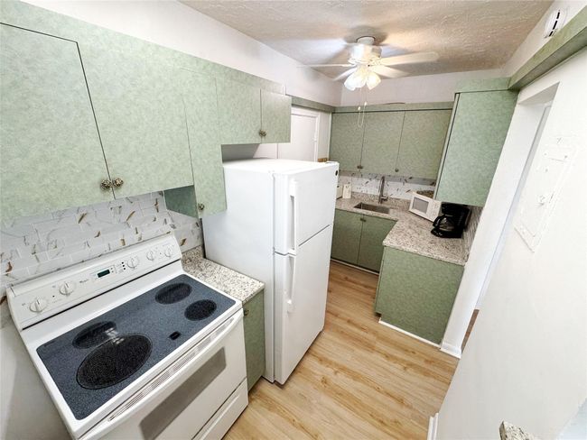 APT-729 - 310 S Cypress Rd, Home with 2 bedrooms, 2 bathrooms and null parking in Pompano Beach FL | Image 6