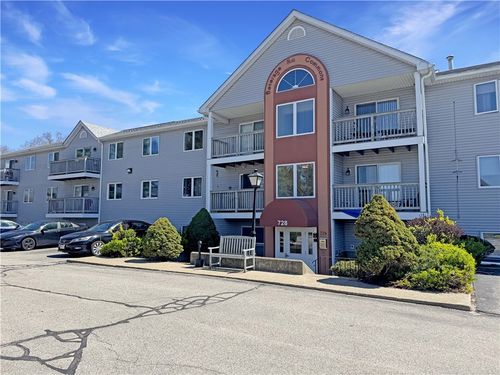6-728 Beverage Hill Avenue, Pawtucket, RI, 02861 | Card Image