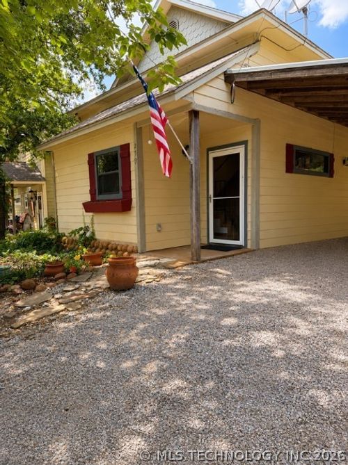 259 E Lake Dr, Lawton, OK, 73507-7164 | Card Image