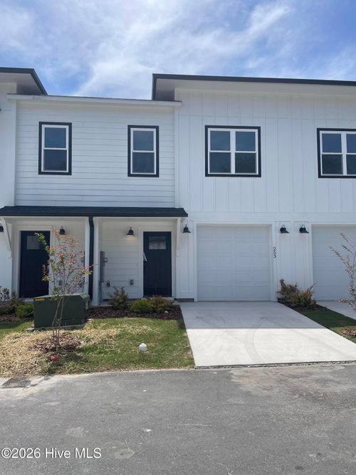 253-253 Townhome Ln, Southern Pines, NC, 28387-7447 | Card Image