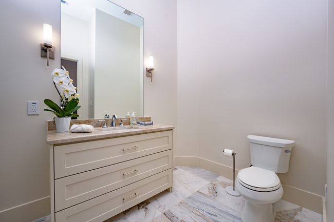 Power Bathroom | Image 35