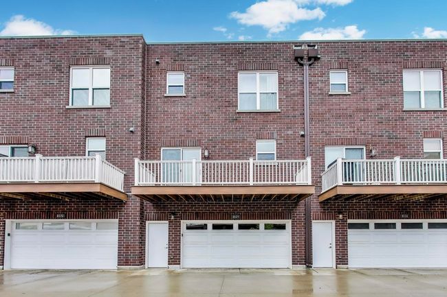 8127 Floral Ave, Townhouse with 3 bedrooms, 4 bathrooms and 3 parking in Skokie IL | Image 37