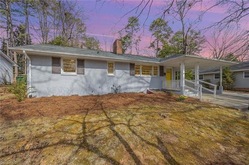 3021 Kinnamon Rd, Winston-Salem, NC, 27104-4011 | Card Image