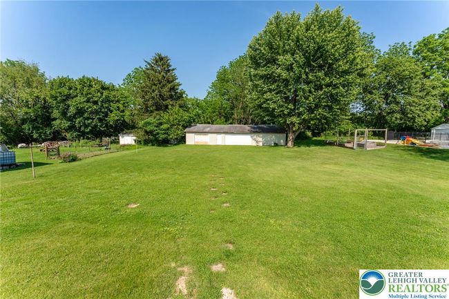 3324 Golf Course Rd, House other with 3 bedrooms, 2 bathrooms and null parking in Allentown PA | Image 13