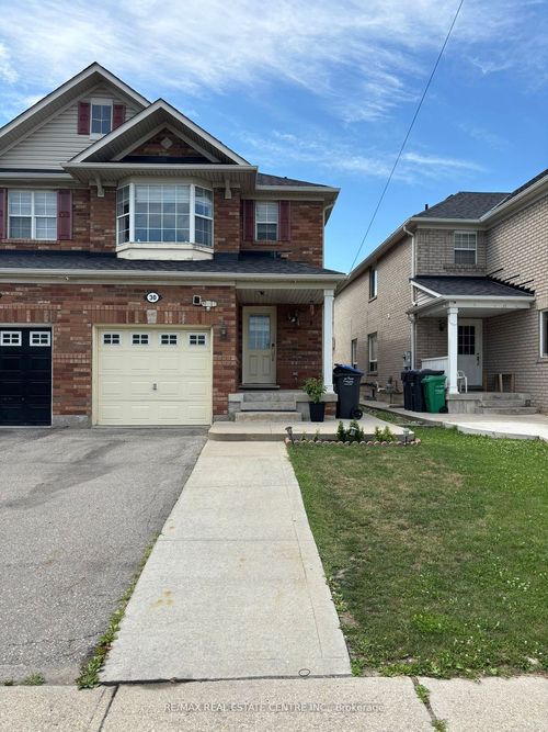 30 Parisian Rd, Brampton, ON, L6P2T2 | Card Image