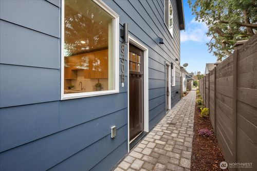 b-830 S Sullivan Street, Seattle, WA, 98108 | Card Image
