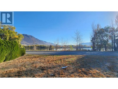 255 Schubert Dr, Kamloops, BC, V2B8K1 | Card Image