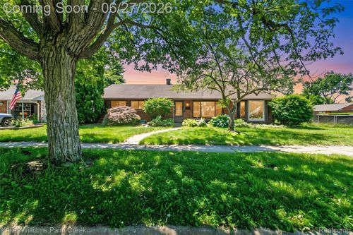 20510 Luna St, Clinton Twp, MI, 48035-2650 | Card Image