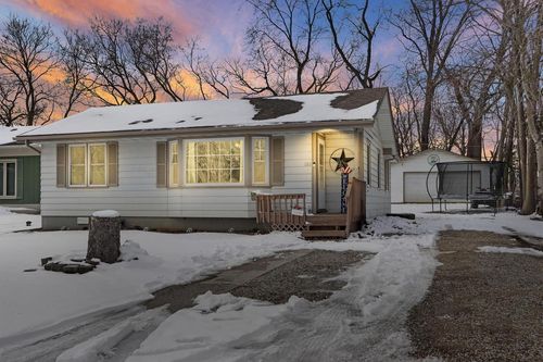 121 Oak Ln, Twin Lakes, WI, 53181-9515 | Card Image