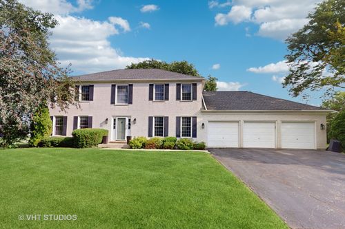 900 Holly Ct, Sleepy Hollow, IL, 60118-2622 | Card Image