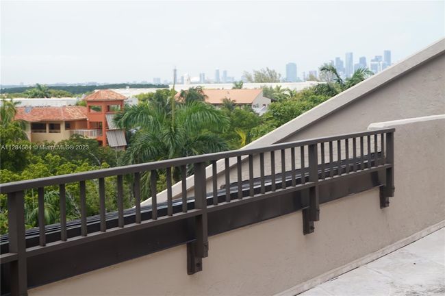 APT-543 - 151 Crandon Blvd, Condo with 3 bedrooms, 3 bathrooms and null parking in Key Biscayne FL | Image 58