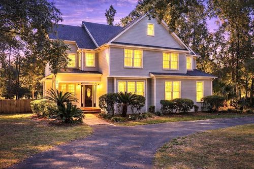 745 Lake Laurie Dr, Valdosta, GA, 31605-6421 | Card Image