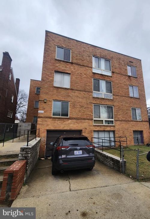 apt-203-5509 1st St Nw, WASHINGTON, DC, 20011-5235 | Card Image