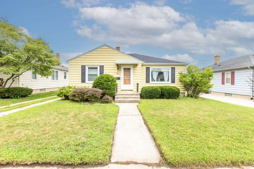 7807 37th Ave, Kenosha, WI, 53142-2125 | Card Image