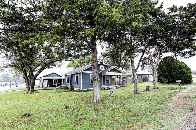 304 Rock Hill Rd, House other with 2 bedrooms, 1 bathrooms and null parking in Bowie TX | Image 5
