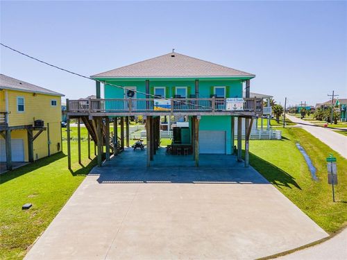 987 Surf Rd, Crystal Beach, TX, 77650 | Card Image