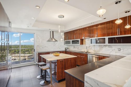 apt-1805-121 N Post Oak Ln, Houston, TX, 77024-7713 | Card Image