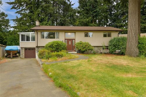 3058 Carola Pl, Victoria, BC, V9C1N1 | Card Image