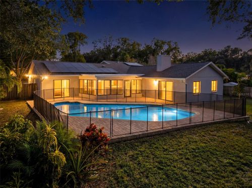 915 Woodleaf Way, TAMPA, FL, 33613-1011 | Card Image