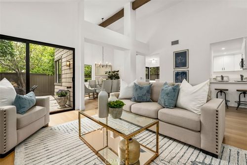 4 Woodlake, Irvine, CA, 92604-4528 | Card Image