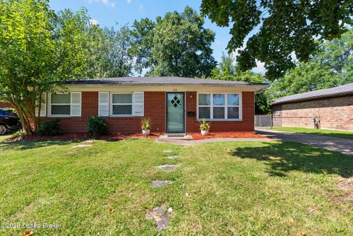 218 Mackie Ln, Louisville, KY, 40214-4322 | Card Image