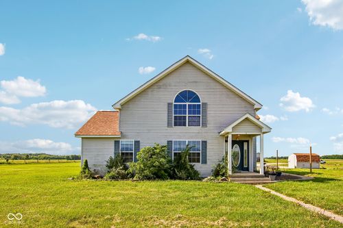8476 E County Road 800 N, Bainbridge, IN, 46105-9526 | Card Image