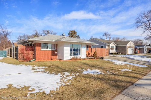 12740 Albany St, Oak Park, MI, 48237-2919 | Card Image