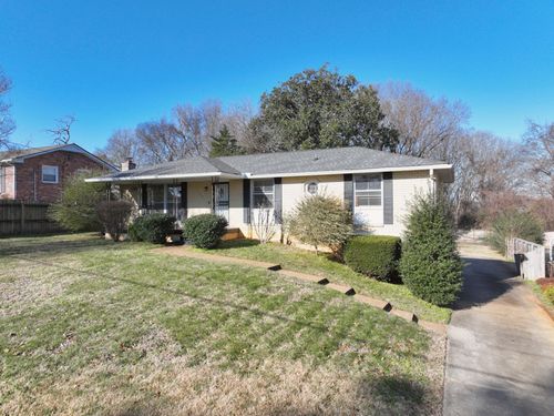 140 Roberta Dr, Hendersonville, TN, 37075-5320 | Card Image
