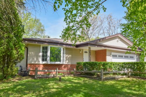 36640 Prairie Dr, Summit, WI, 53066-9443 | Card Image