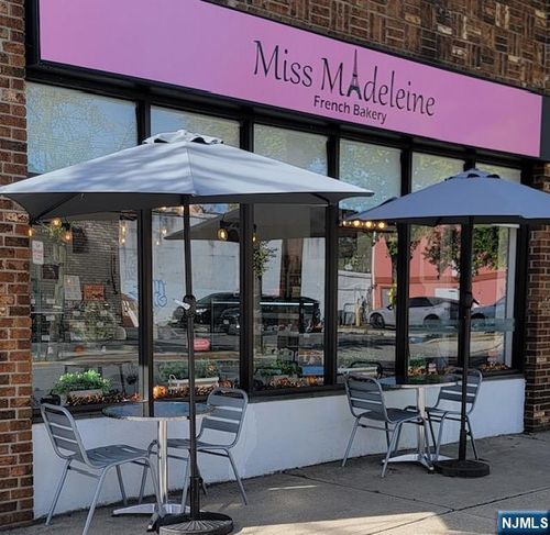 33 Washington St, Tenafly, NJ, 07670-2029 | Card Image