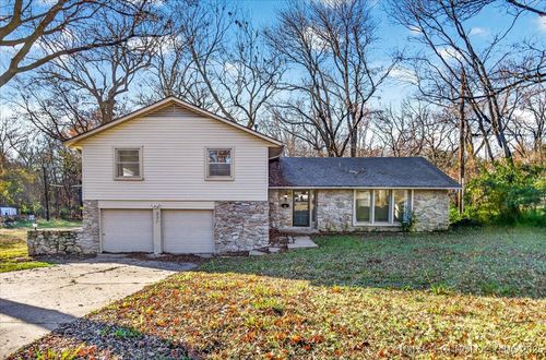 837 Winding Way, Bartlesville, OK, 74006-4437 | Card Image