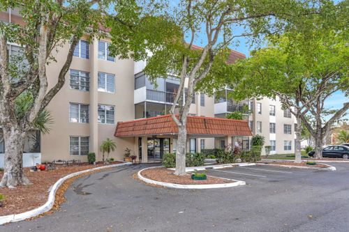 111-4156 Inverrary Dr, Lauderhill, FL, 33319-4522 | Card Image