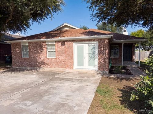 109 Eagle Dr, Luling, TX, 78648-2531 | Card Image