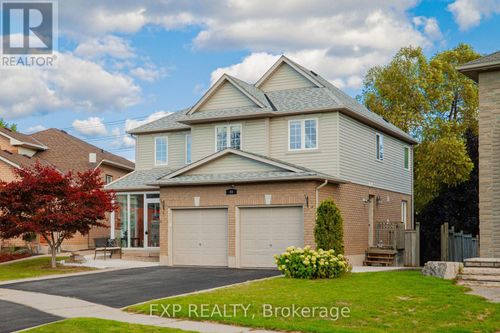 44 Pentland Road, Hamilton (Waterdown), ON, L0R2H5 | Card Image