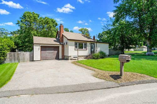 12 Sycamore Rd, Rocky Point, NY, 11778-8708 | Card Image