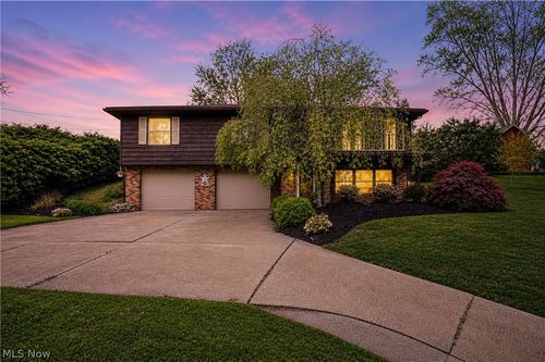 1941 Congress Lake Rd, Mogadore, OH, 44260-1931 | Card Image