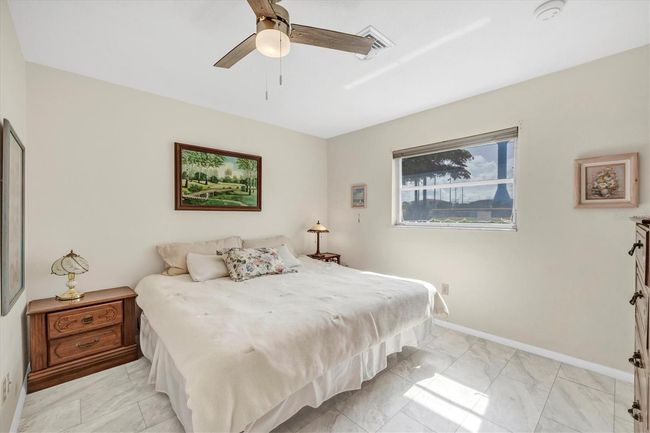 1060 - 1060 Cockrill St, House other with 2 bedrooms, 2 bathrooms and null parking in VENICE FL | Image 18