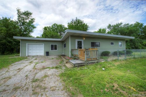 1906 Banner Rd, Saginaw, MI, 48601-5173 | Card Image