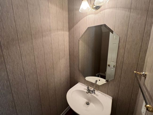 1155 Enclave Sq E, Townhouse with 4 bedrooms, 3 bathrooms and 2 parking in Houston TX | Image 16